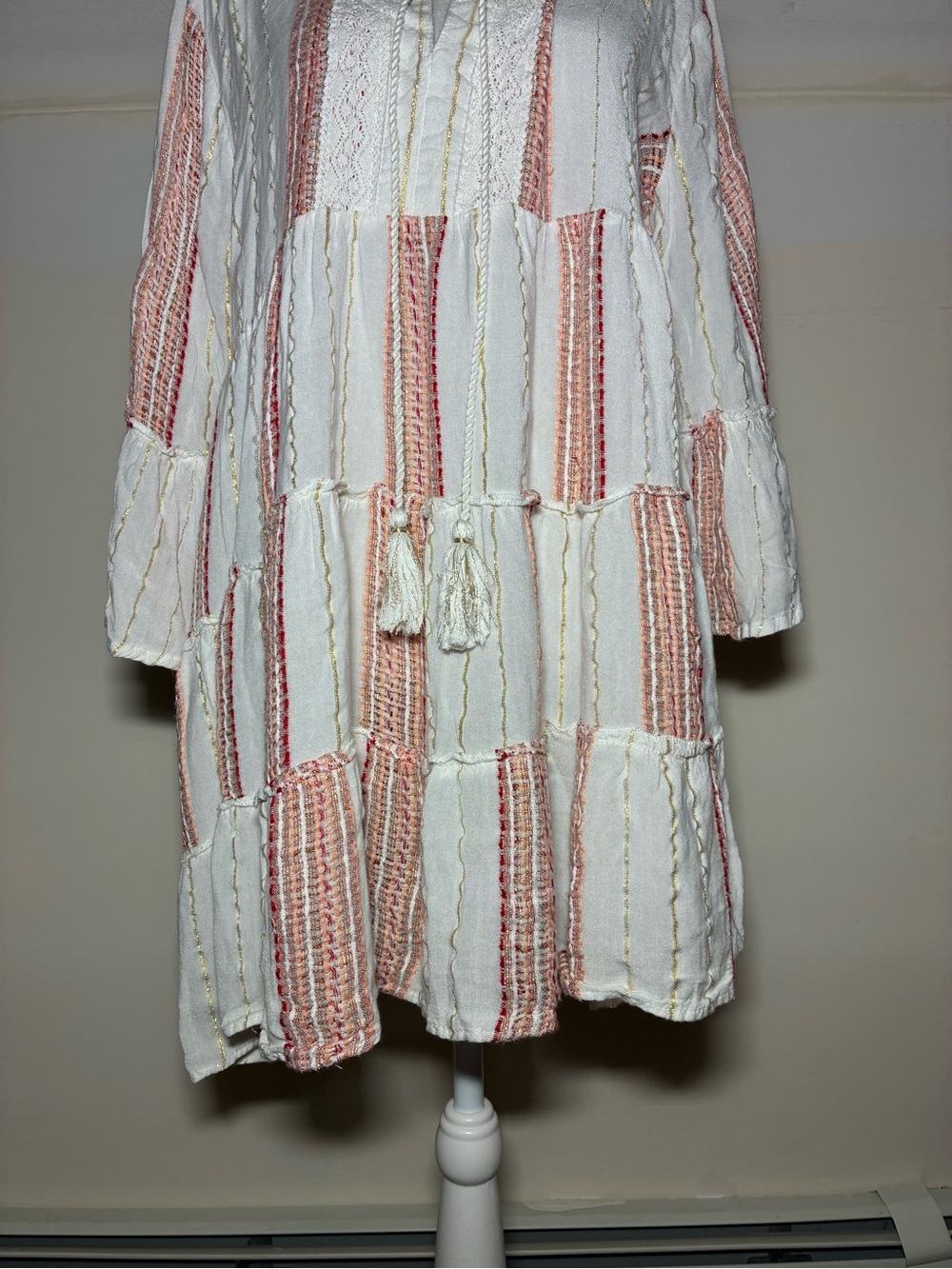 Turks & Caicos Boho Tiered White Coral Stripe Mini Dress size Large - Picture 7 of 7